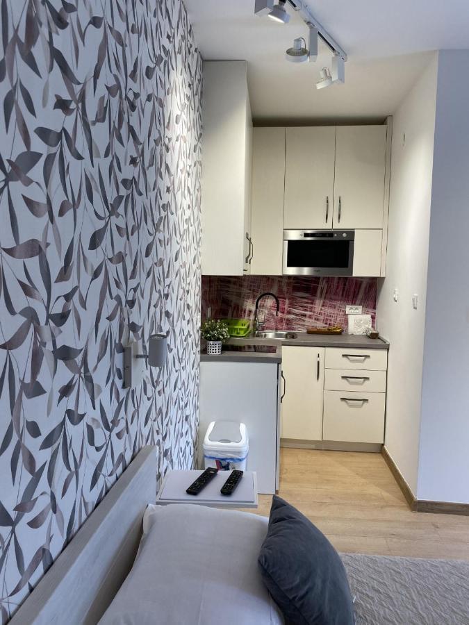 Studio Apartments With Terrace Near Sea - Angela'S Apartments 자다르 외부 사진